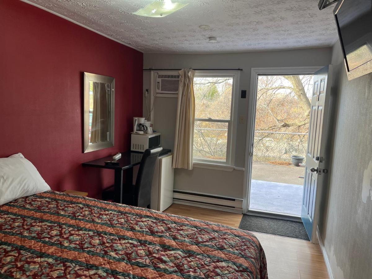Old Mill Motel Blind River Екстериор снимка