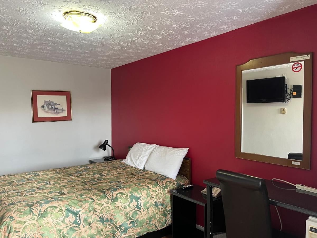 Old Mill Motel Blind River Екстериор снимка