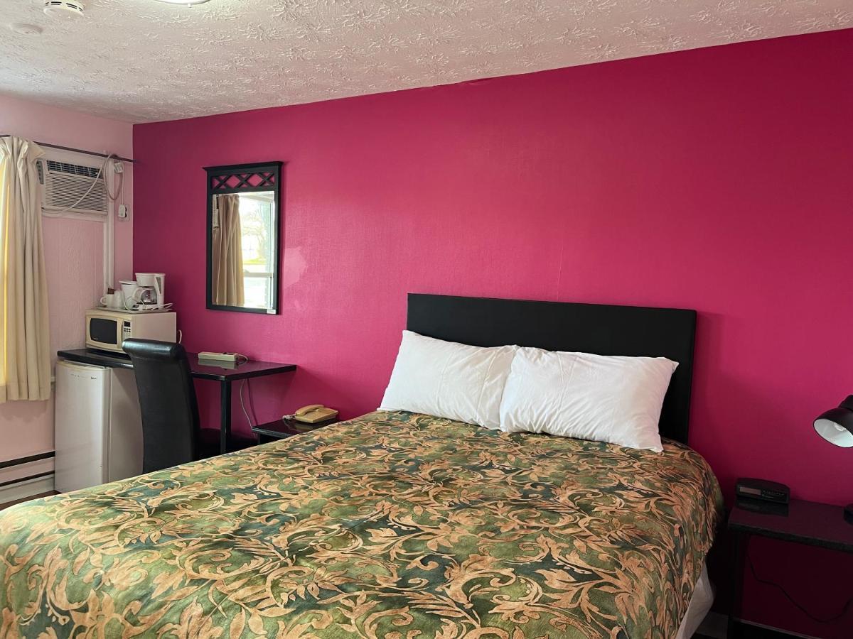 Old Mill Motel Blind River Екстериор снимка