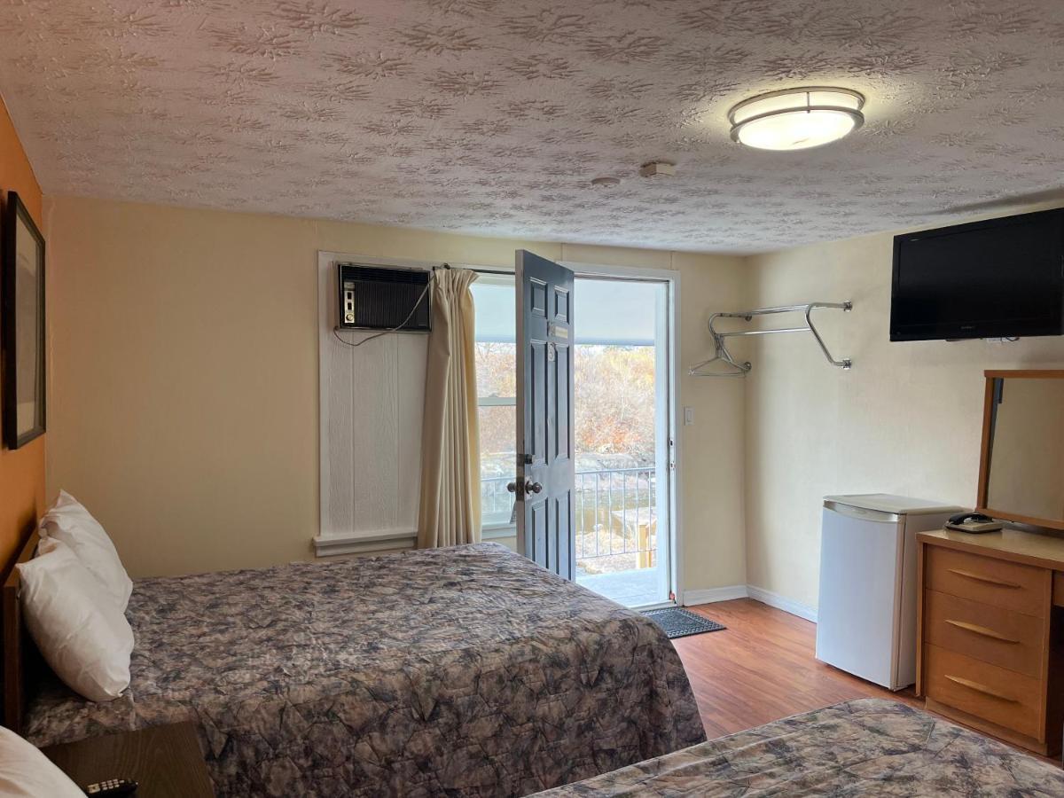 Old Mill Motel Blind River Екстериор снимка