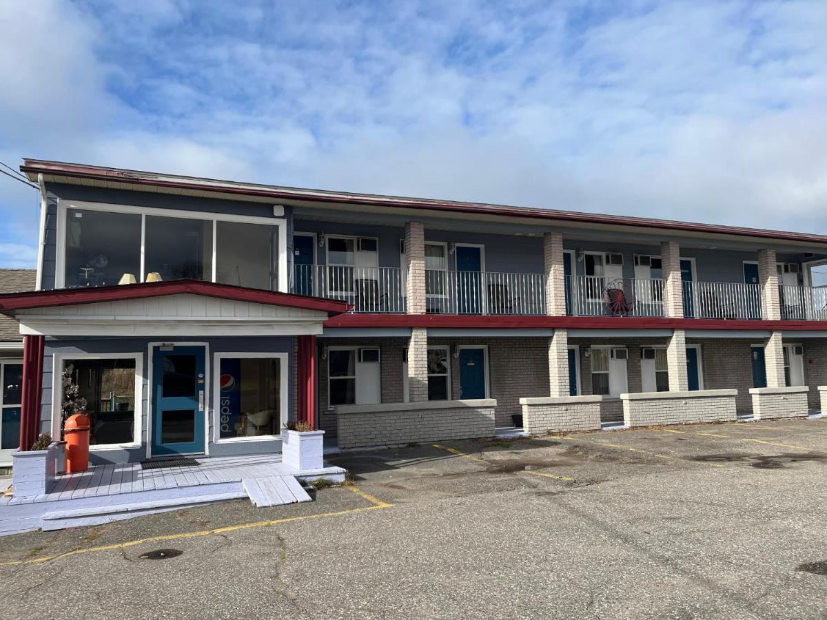 Old Mill Motel Blind River Екстериор снимка